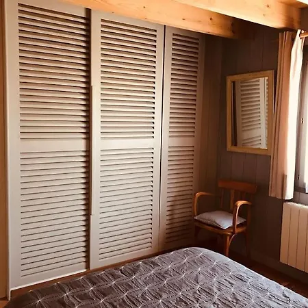Maison En Bois A 350 M Du 桑吉内