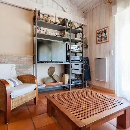 Maison En Bois A 350 M Du 桑吉内