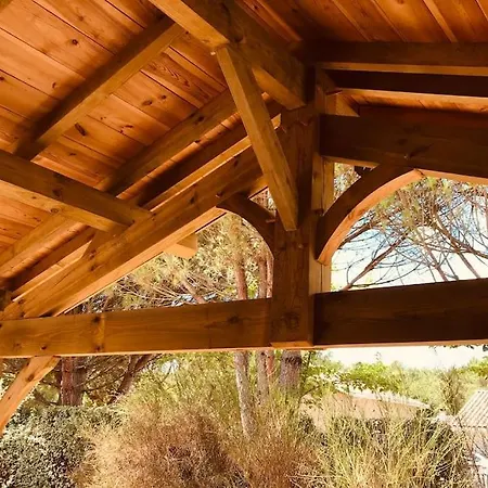 Maison En Bois A 350 M Du *