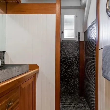 Maison En Bois A 350 M Du * 桑吉内